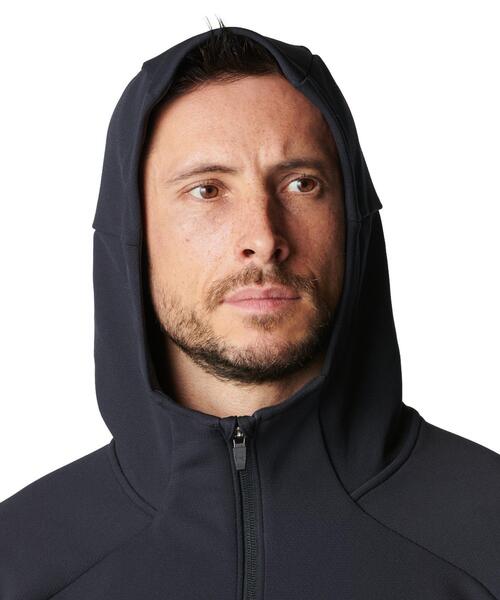 UNDER ARMOUR(アンダーアーマー)の「UAニット フルジップ ジャケット(トレーニング/メンズ)(ジャージ・メンズ・ブラック・2XL/XL/S/M/L)」の4枚目の写真