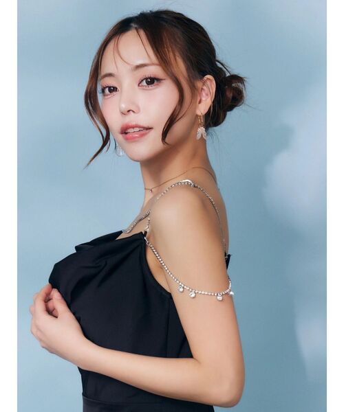 EATME(イートミー)の「ビジューストラップタイトワンピース(ワンピース・レディース・グレー/ブラック/アイボリー・MEDIUM/SMALL)」の6枚目の写真