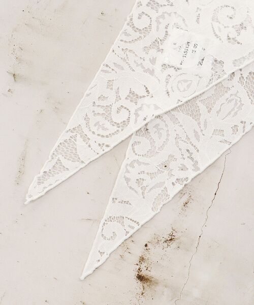 le.coeur blanc（ルクールブラン）の「フラワーレース三角ストール（ストール/ショール・レディース・オフホワイト・FREE）」の12枚目の写真