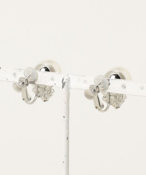 AIMER（エメ）の「大粒パール×ビジューイヤリング（イヤリング・レディース・ゴールド/シルバー・FREE）」の11枚目の写真