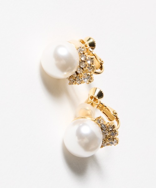 AIMER（エメ）の「大粒パール×ビジューイヤリング（イヤリング・レディース・ゴールド/シルバー・FREE）」の2枚目の写真