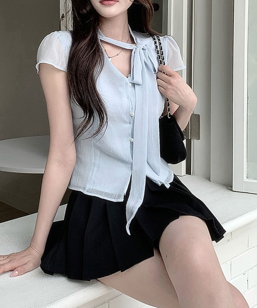 Girly Doll(ガーリードール)の「シアーパフリボンタイブラウス(シャツ/ブラウス・レディース・ライトブルー/オフホワイト・F)」の4枚目の写真