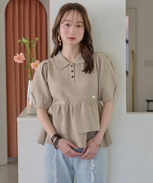 mideal(マイディール)の「sequin peplum polo knit / スパンコールペプラムポロニット(ニット/セーター・レディース・ベージュ/ネイビー/ブルーグリーン/スモークピンク・FREE)」の2枚目の写真