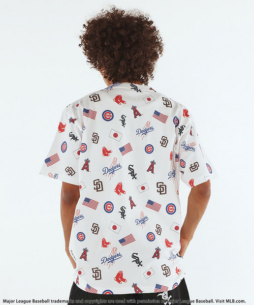 BACK TO THE FIELD（バック トゥー ザ フィールド）の「【MLB】All-over Print Tee（Tシャツ/カットソー・メンズ・ホワイト・MEDIUM/LARGE/XL/XXL）」の2枚目の写真