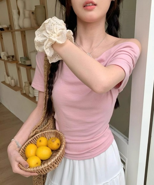 SEU(エスイーユー)の「オフショルダートップス ドレープネックスリム半袖Tシャツ 【オフィスカジュアル】【きれいめカジュアル】 レディース韓国風(Tシャツ/カットソー・レディース・ベージュ/ブラック/ホワイト/ブルー/ピンク・フリー)」の19枚目の写真