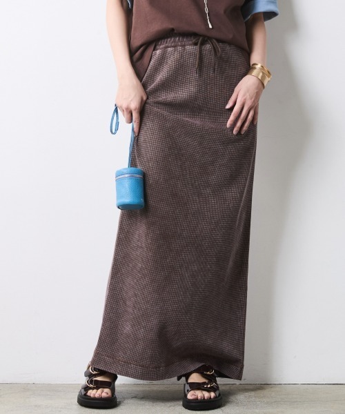 CHIC STYLE（シックスタイル）の「【セットアップ対応】ヴィンテージ加工サーマルロングスカート＜大きいサイズ有＞シックスタイル（スカート・レディース・スミクロ/ブラウン系・5L/4L/3L/LL/L/M）」の2枚目の写真