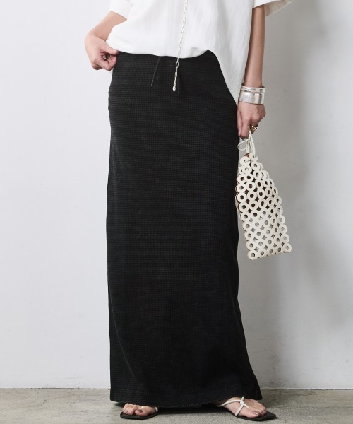 CHIC STYLE（シックスタイル）の「【セットアップ対応】ヴィンテージ加工サーマルロングスカート＜大きいサイズ有＞シックスタイル（スカート・レディース・スミクロ/ブラウン系・5L/4L/3L/LL/L/M）」の4枚目の写真