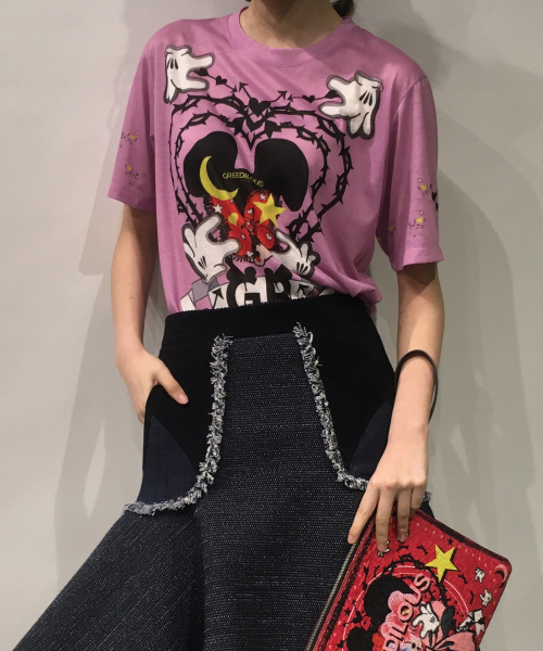 GREEDILOUS(グリディアス)の「ピンクワンポイントTシャツ(Tシャツ/カットソー・レディース・その他・S/M/L/XS)」の5枚目の写真