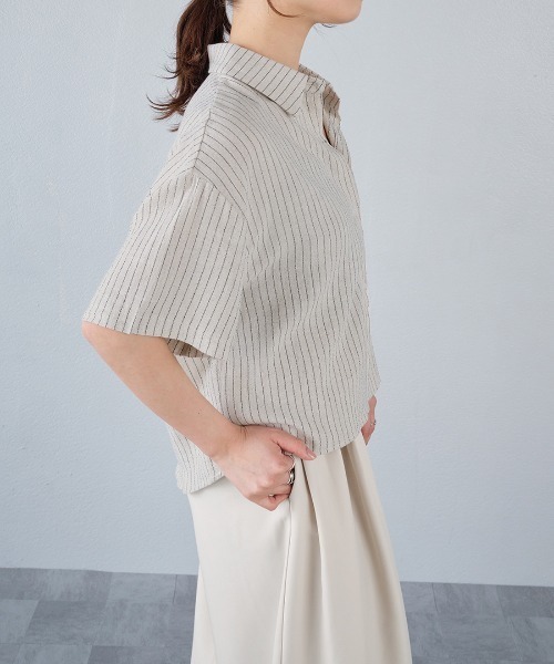 murea(ミュレア)の「フロントショート丈ストライプ半袖シャツ(シャツ/ブラウス・レディース・ベージュ/ブラック/ホワイト・FREE)」の16枚目の写真