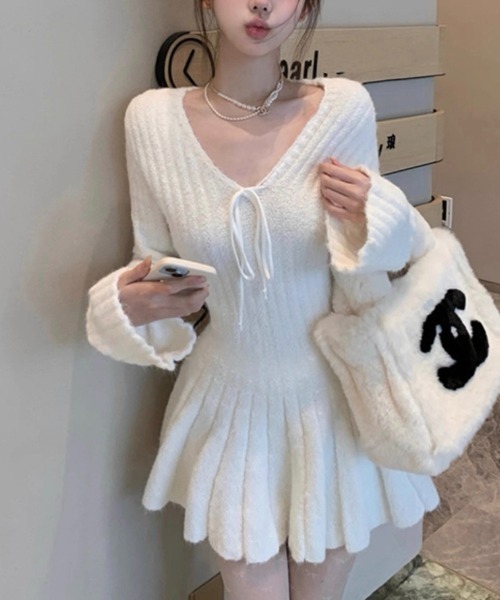 Alvia(アルビア)の「シャギーミニワンピース ふわふわフィット フレアニットワンピース(ワンピース・レディース・ホワイト・M)」の16枚目の写真