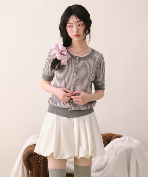 loin nuit(ロワンニュイ)の「wavy button knit cardigan / ウェービーボタンニットカーディガン(カーディガン/ボレロ・レディース・グレー/ブラウン/ラベンダー/オレンジ・FREE)」の11枚目の写真