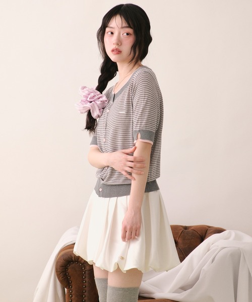 loin nuit(ロワンニュイ)の「wavy button knit cardigan / ウェービーボタンニットカーディガン(カーディガン/ボレロ・レディース・グレー/ブラウン/ラベンダー/オレンジ・FREE)」の12枚目の写真