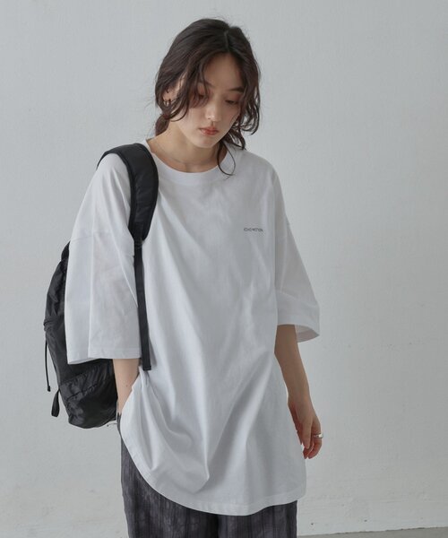 COLONY 2139(コロニートゥーワンスリーナイン)の「アソートグラフィックBIGTシャツ(Tシャツ/カットソー・レディース・グレー/ホワイト/ネイビー・FREE)」の18枚目の写真