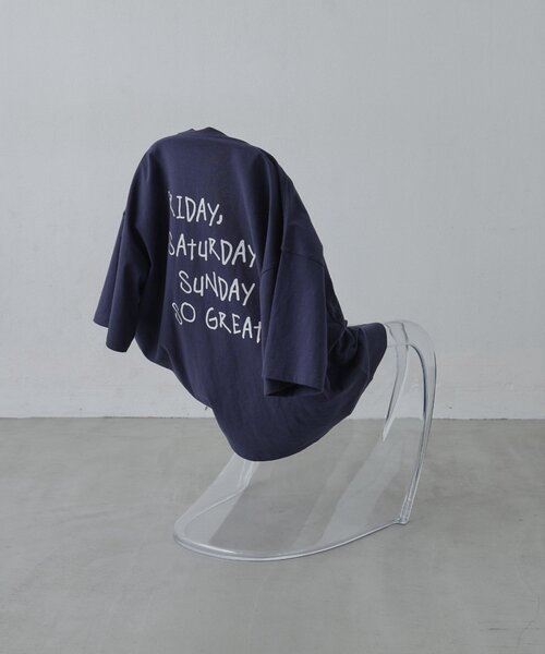 COLONY 2139(コロニートゥーワンスリーナイン)の「アソートグラフィックBIGTシャツ(Tシャツ/カットソー・レディース・グレー/ホワイト/ネイビー・FREE)」の11枚目の写真