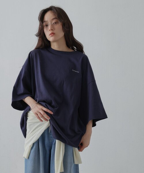 COLONY 2139(コロニートゥーワンスリーナイン)の「アソートグラフィックBIGTシャツ(Tシャツ/カットソー・レディース・グレー/ホワイト/ネイビー・FREE)」の13枚目の写真