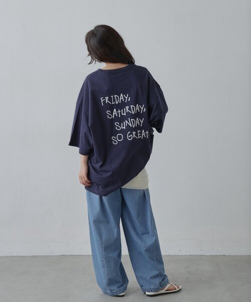COLONY 2139(コロニートゥーワンスリーナイン)の「アソートグラフィックBIGTシャツ(Tシャツ/カットソー・レディース・グレー/ホワイト/ネイビー・FREE)」の5枚目の写真