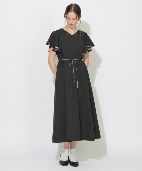 CB CRESTBRIDGE(シービークレストブリッジ)の「バックチェック切替ラッフルワンピース(ワンピース・レディース・ブラック/ピンク系その他2/ブルー系その他2・M/S)」の1枚目の写真