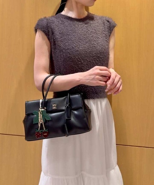 SNIDEL(スナイデル)の「ニットドッキングティアードワンピース(ワンピース・レディース・チャコールグレー/アイボリー/ピンク・0/1)」の22枚目の写真