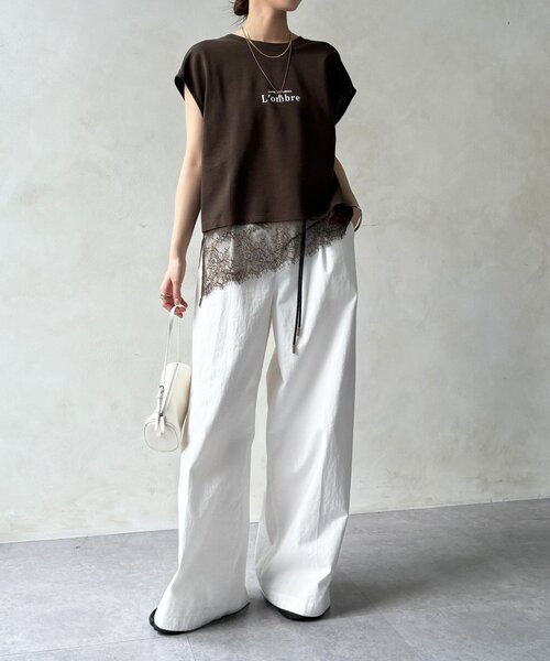 DouDou(ドゥドゥ)の「【WEB限定】ヘムレースロゴTEE(Tシャツ/カットソー・レディース・ブラウン/ブラック/オフホワイト・FREE)」の10枚目の写真