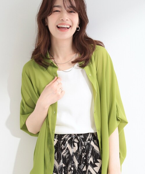 SHOO・LA・RUE(シューラルー)の「【洗濯機可/体型カバー】柄アソート ポンチョ風シアーシャツ(シャツ/ブラウス・レディース・アイボリー系6/ダークブラウン/ホワイト系5/スモーキーグリーン系・00)」の1枚目の写真