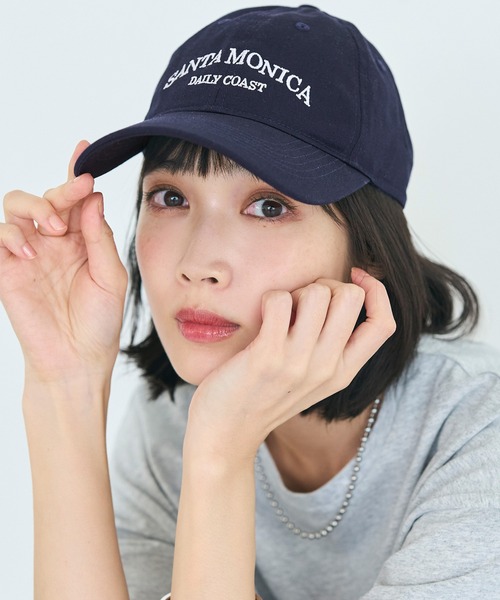 coca（coca）（コカ）の「コットンロゴキャップ（キャップ・レディース・ワイン/ブラウン/ネイビー・ONE SIZE）」の2枚目の写真
