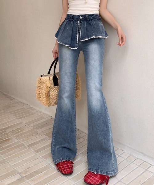 AMAJI(アマジ)の「スカート切り替えデザイン デニムパンツ(デニムパンツ・レディース・ブルー・SMALL/MEDIUM/LARGE/X-LARGE)」の1枚目の写真