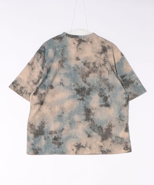 Revo.(レボ)の「Revo. フェード ダメージ加工 ヘンリーネック 半袖Tシャツ(Tシャツ/カットソー・メンズ・ブラック/ブラウン/サックスブルー・2/1)」の5枚目の写真