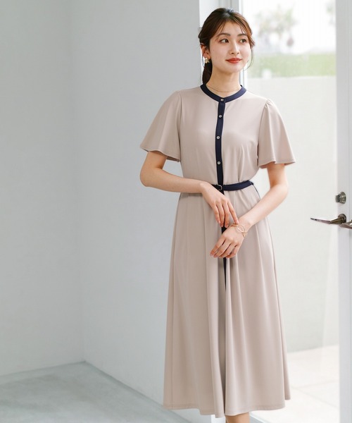 WHITE JOOLA（ホワイトジョーラ）の「【 ラクしてキレイ見え 】 ライトスムースダンボール・配色パイピングワンピース（ワンピース・レディース・ネイビー/ベージュ・L/M/S）」の17枚目の写真