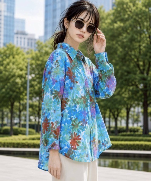 KAMINARI_TOKIO(カミナリトキオ)の「大柄フラワープリントレギュラーカラーシャツ(シャツ/ブラウス・レディース・ベージュ/レッド/ピンク/ブルー・FREE)」の19枚目の写真