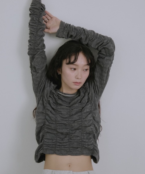 Aunt Marie's(アントマリーズ)の「シャーリングギャザートップス(Tシャツ/カットソー・レディース・チャコールグレー/ホワイト/ブラック・FREE)」の3枚目の写真