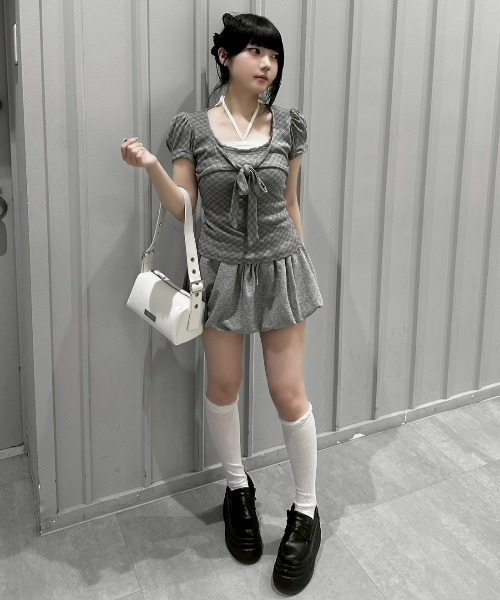 Never mind the XU / Chikashitsu+(ネバーマインド ザ エックスユー / チカシツプラス)の「【nmtc+】French Ribbon Check Top (2color) / 【エヌエムティーシープラス】フレンチリボンチェック半袖クロップドトップス(Tシャツ/カットソー・レディース・アイボリー/チャコール・ONE SIZE)」の5枚目の写真