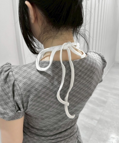 Never mind the XU / Chikashitsu+(ネバーマインド ザ エックスユー / チカシツプラス)の「【nmtc+】French Ribbon Check Top (2color) / 【エヌエムティーシープラス】フレンチリボンチェック半袖クロップドトップス(Tシャツ/カットソー・レディース・アイボリー/チャコール・ONE SIZE)」の16枚目の写真