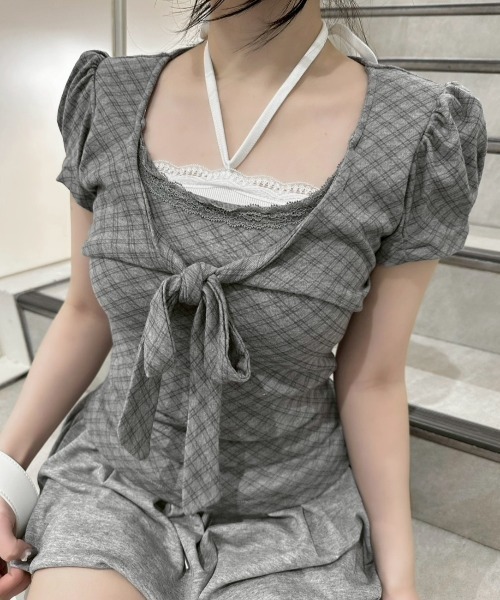 Never mind the XU / Chikashitsu+(ネバーマインド ザ エックスユー / チカシツプラス)の「【nmtc+】French Ribbon Check Top (2color) / 【エヌエムティーシープラス】フレンチリボンチェック半袖クロップドトップス(Tシャツ/カットソー・レディース・アイボリー/チャコール・ONE SIZE)」の11枚目の写真