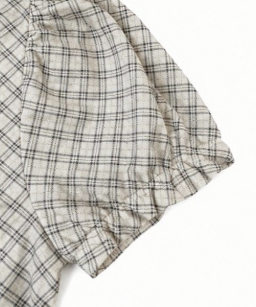 Never mind the XU / Chikashitsu+(ネバーマインド ザ エックスユー / チカシツプラス)の「【nmtc+】French Ribbon Check Top (2color) / 【エヌエムティーシープラス】フレンチリボンチェック半袖クロップドトップス(Tシャツ/カットソー・レディース・アイボリー/チャコール・ONE SIZE)」の4枚目の写真