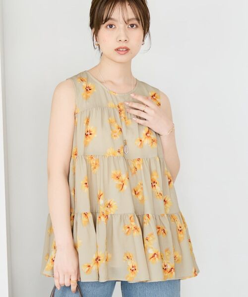 COHINA(コヒナ)の「ブラッシュフラワーティアードブラウス 【低身長・小柄女性】(シャツ/ブラウス・レディース・ネイビー/ベージュ・ONE SIZE)」の9枚目の写真
