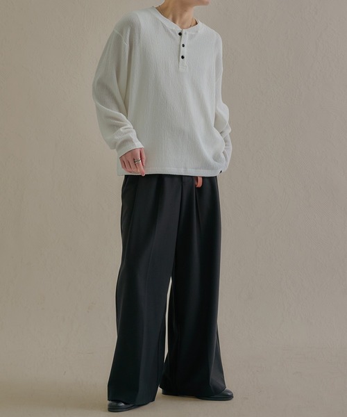 epnok(エプノック)の「ベーシックルーズシャーリングヘンリーネックTee(Tシャツ/カットソー・メンズ・ブラウン/オフホワイト/チャコールグレー・SMALL/LARGE/MEDIUM)」の9枚目の写真