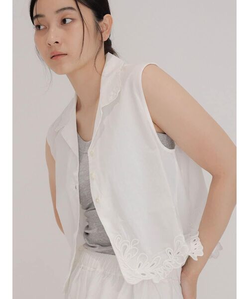FIKA.(フィーカ)の「Open collar cutwork shirt(シャツ/ブラウス・レディース・オフホワイト/ブラック・MEDIUM)」の1枚目の写真