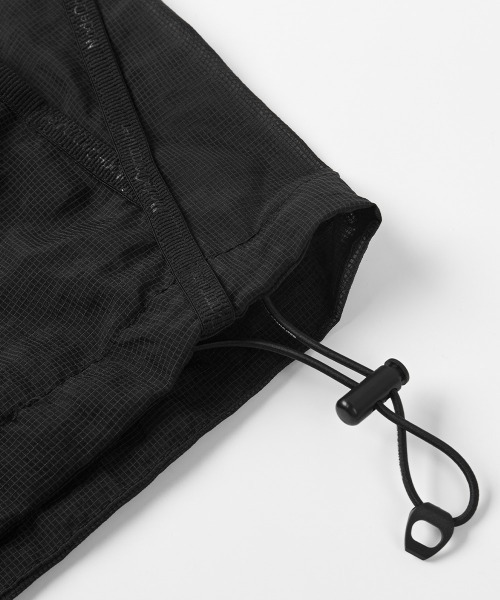 MODE COMMUTER(モードコミューター)の「Lightweight Mesh Full-Zip Hoodie Jacket(マウンテンパーカー・メンズ・ブラック・LARGE)」の12枚目の写真