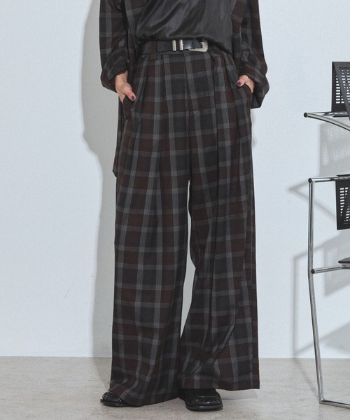 PAGEBOY（ページボーイ）の「セットアップワイドスラックス【セットアップ対応/無地色のみイージーケア】（スラックス・レディース・グレー/チェック/ブラック系その他/ブラック・FREE）」の4枚目の写真