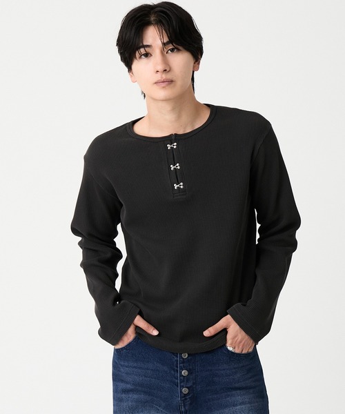 EVOLVERA(エボルヴェラー)の「Thermal Henley Neck Hook Long T-shirt / サーマルヘンリーネック フック ロングT(Tシャツ/カットソー・メンズ・ホワイト/グレー/ブラック系1・M/L)」の1枚目の写真