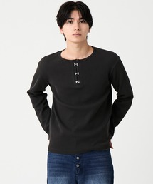 EVOLVERA（エボルヴェラー）の「Thermal Henley Neck Hook Long T-shirt / サーマルヘンリーネック フック ロングT（Tシャツ/カットソー）」