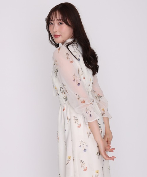 MISCH MASCH(ミッシュマッシュ)の「2026秋冬新作 オータムボタニカルティアードワンピース(ワンピース・レディース・ブラウン/レッド/アイボリー・M/S)」の14枚目の写真