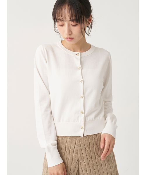 SNIDEL(スナイデル)の「バリエモチーフ釦カーディガン(カーディガン/ボレロ・レディース・サックスブルー/アイボリー/ネイビー/アニマル・F)」の5枚目の写真