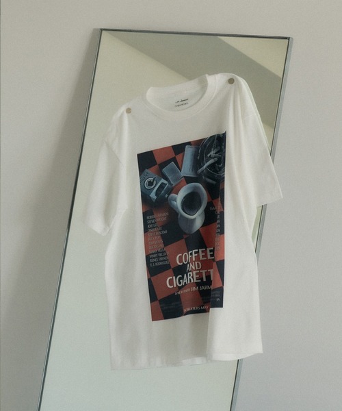 bonjour records(ボンジュールレコーズ)の「Jim Jarmusch/ジム・ジャームッシュ for bonjour records “Stranger Than Paradise” ,“Coffee And Cigarettes” Tシャツ(Tシャツ/カットソー・メンズ・ブラック/ブラック系その他/ホワイト系その他/ホワイト・M/XL/L)」の3枚目の写真