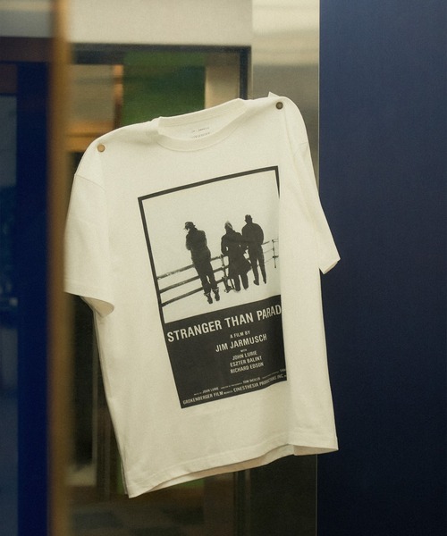 bonjour records(ボンジュールレコーズ)の「Jim Jarmusch/ジム・ジャームッシュ for bonjour records “Stranger Than Paradise” ,“Coffee And Cigarettes” Tシャツ(Tシャツ/カットソー・メンズ・ブラック/ブラック系その他/ホワイト系その他/ホワイト・M/XL/L)」の2枚目の写真