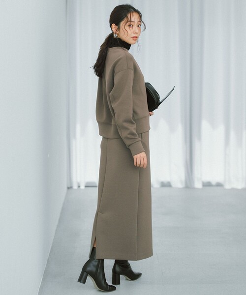 UNFILO（アンフィーロ）の「【WEB限定カラー】BEAUTY FORM JERSEY キーネックカーディガン（カーディガン/ボレロ・レディース・ベージュ系/ネイビー系/ブラック系/レッド系/カーキ系/ターコイズブルー系/グレー系・X-LARGE）」の9枚目の写真