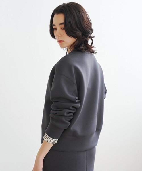 UNFILO（アンフィーロ）の「【WEB限定カラー】BEAUTY FORM JERSEY キーネックカーディガン（カーディガン/ボレロ・レディース・ベージュ系/ネイビー系/ブラック系/レッド系/カーキ系/ターコイズブルー系/グレー系・X-LARGE）」の18枚目の写真