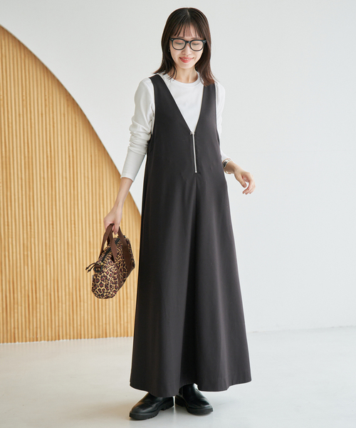 SLOBE IENA(スローブイエナ)の「《/WEB限定カラーあり》フロントジップフレアワンピース(ワンピース・レディース・チャコールグレー/カーキ/ブラック・FREE)」の4枚目の写真