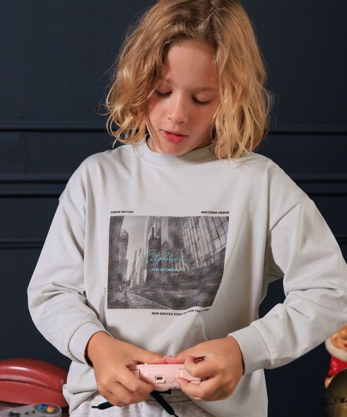 GLOBAL WORK(グローバルワーク)の「ヘビロッTEEプリント長袖/1054531(Tシャツ/カットソー・キッズ・ライトグレー/ブラック/ホワイト/ダークグレー/ブルー系その他6・140cm/160cm/150cm/130cm)」の1枚目の写真