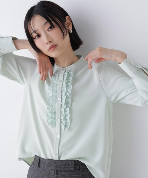 NATURAL BEAUTY BASIC(ナチュラルビューティーベーシック)の「フロントフリルブラウス(シャツ/ブラウス・レディース・ネイビー/ライトグリーン/オフホワイト・FREE)」の1枚目の写真